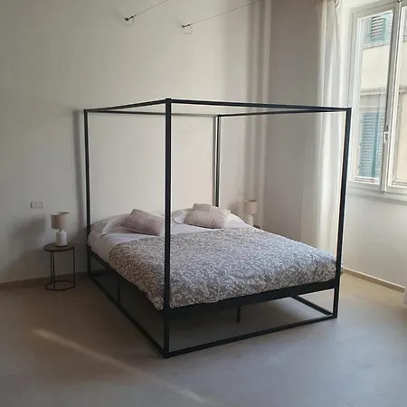 Pitti Rainbow Проживание в семье Флоренция