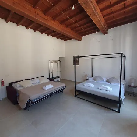 Pitti Rainbow Проживание в семье Флоренция